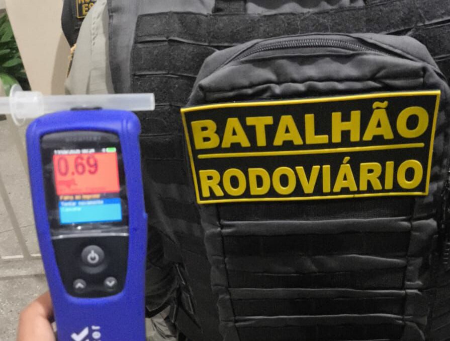 CPRE apreende sete motos com escapamentos barulhentos e prende motorista embriagado na Zona Norte de Natal