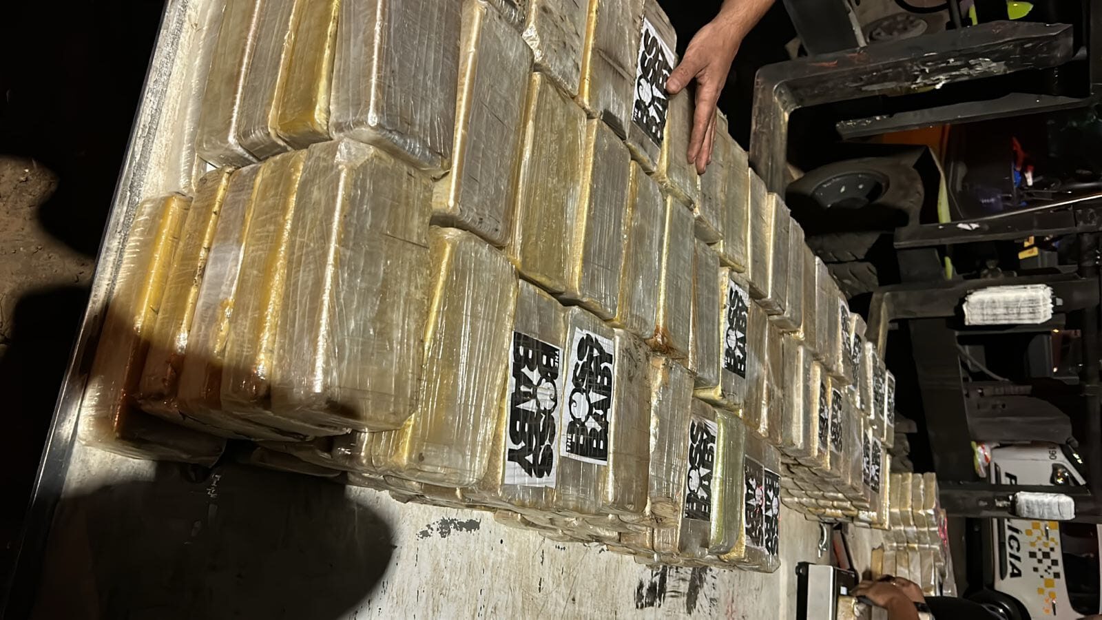PortalBO/SP: Mais de 420 kg de pasta base de cocaína são apreendidos em caminhão no interior de SP