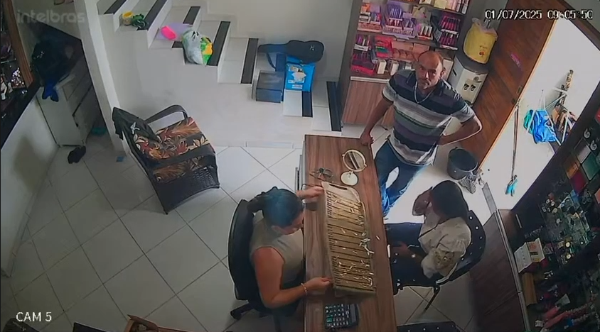 PRF e Polícia Civil prendem quatro assaltantes envolvidos em roubo de joias na Paraíba