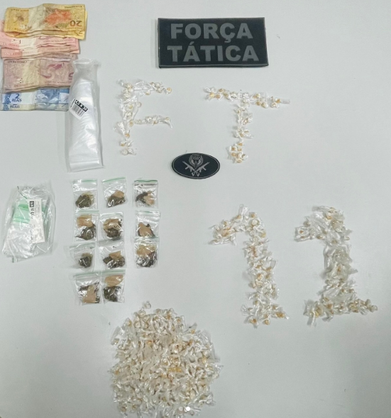 Força Tática do 11º BPM realiza duas ações e apreende drogas, munições e prende suspeita em Macaíba