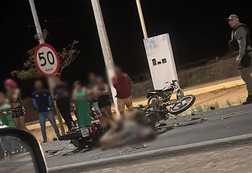 Colisão frontal entre motocicletas deixa dois mortos na BR-110, em Areia Branca