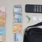 Disfarce quase perfeito: moto no escuro e droga na bolsa terminam em prisão em Ceará-Mirim