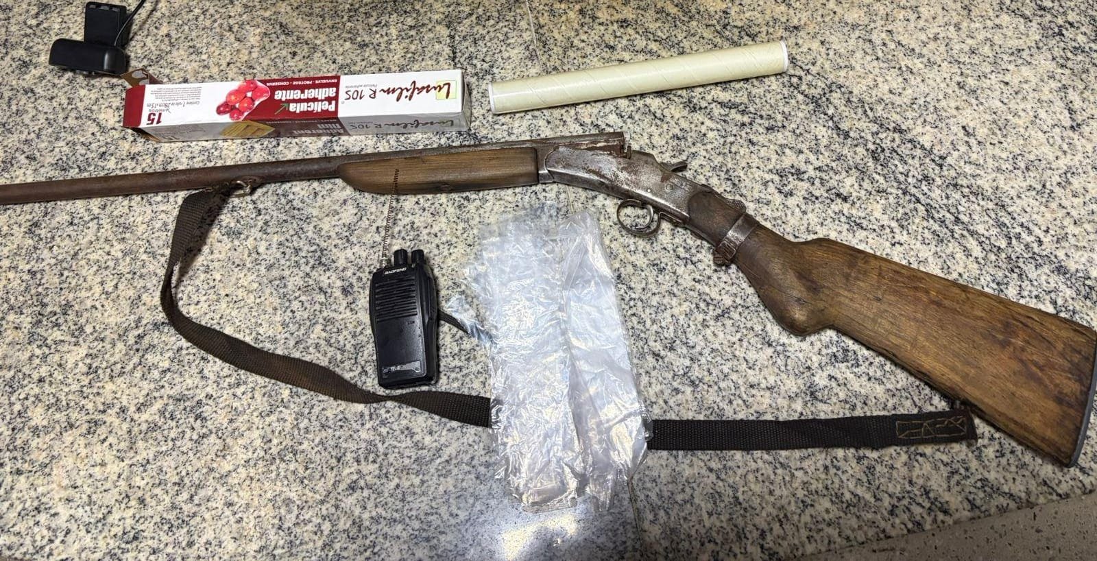 Polícia apreende arma após confronto com suspeitos em Rio do Fogo