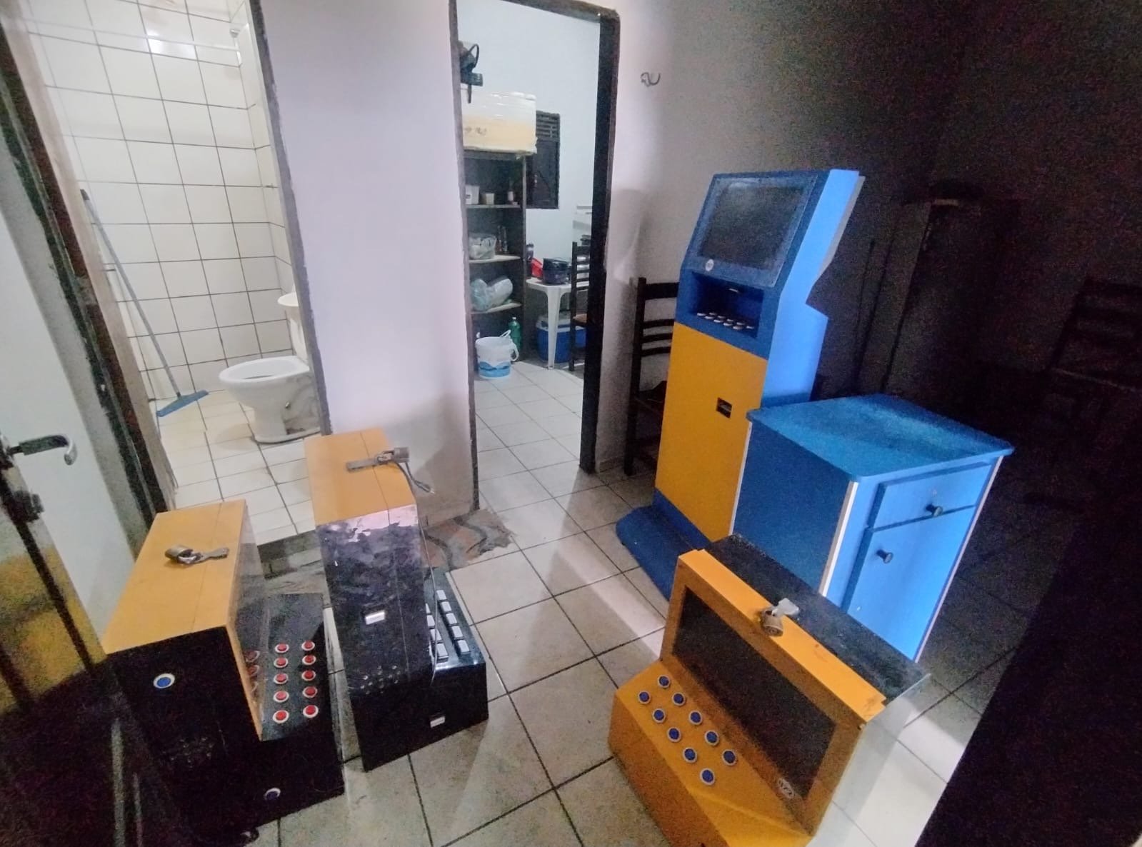 Polícia flagra jogos de azar em funcionamento no Centro de Macaíba