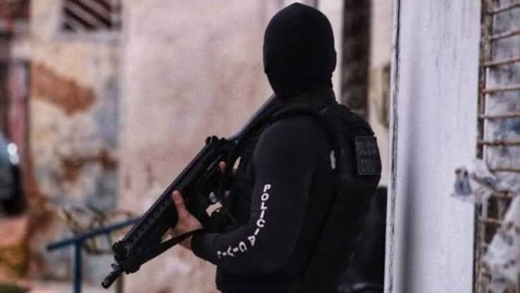 Investigação de homicídio em bar resulta em prisão e apreensão de DVR de posto em Parnamirim