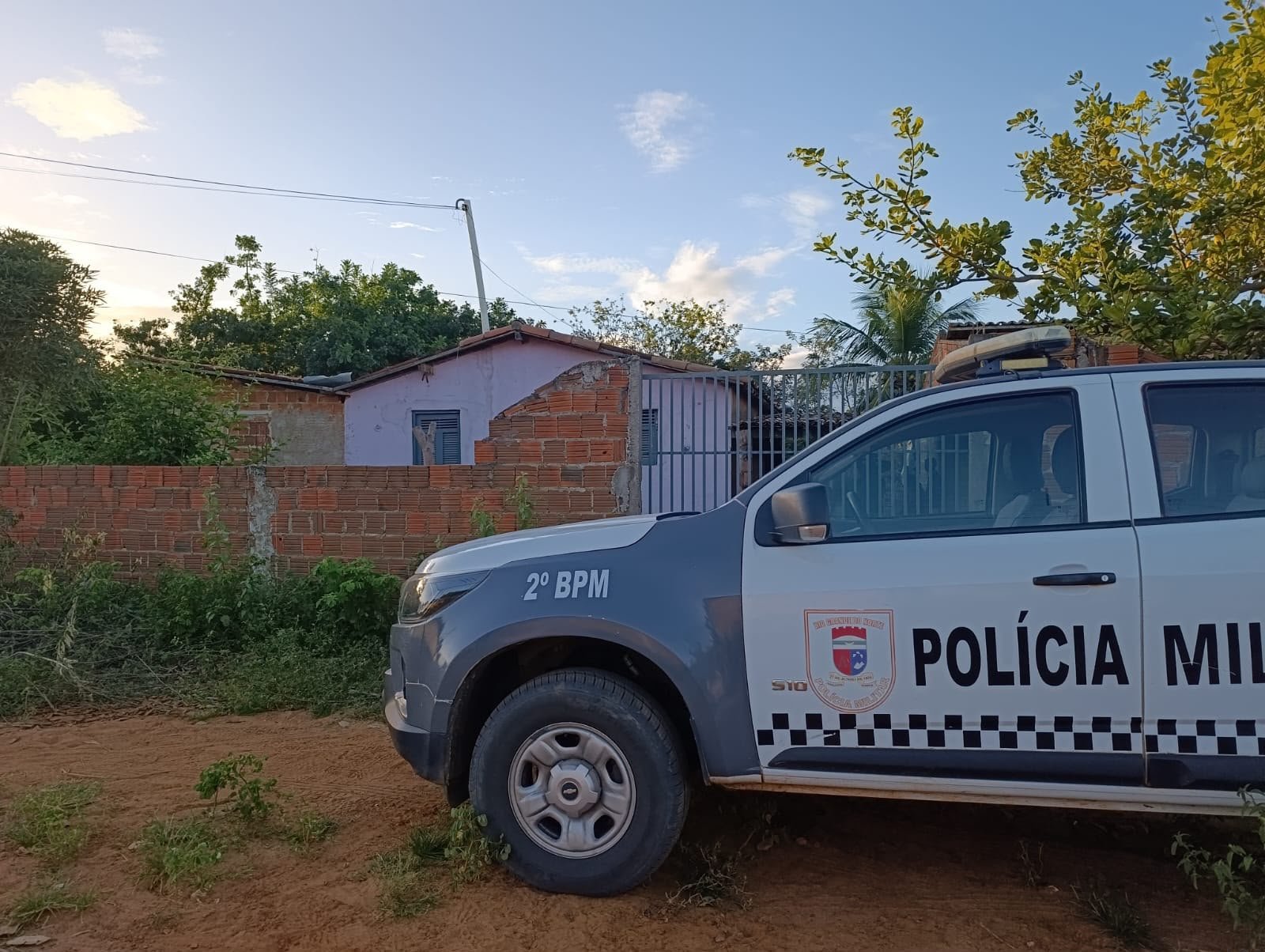 Jovem de 19 anos é perseguido, tenta escapar pulando muro de residência, mas é executado a tiros na zona rural de Mossoró