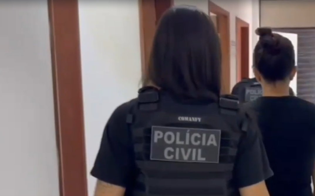 Mulher de 32 anos é presa suspeita de estuprar garota adolescente da mesma família em Parnamirim