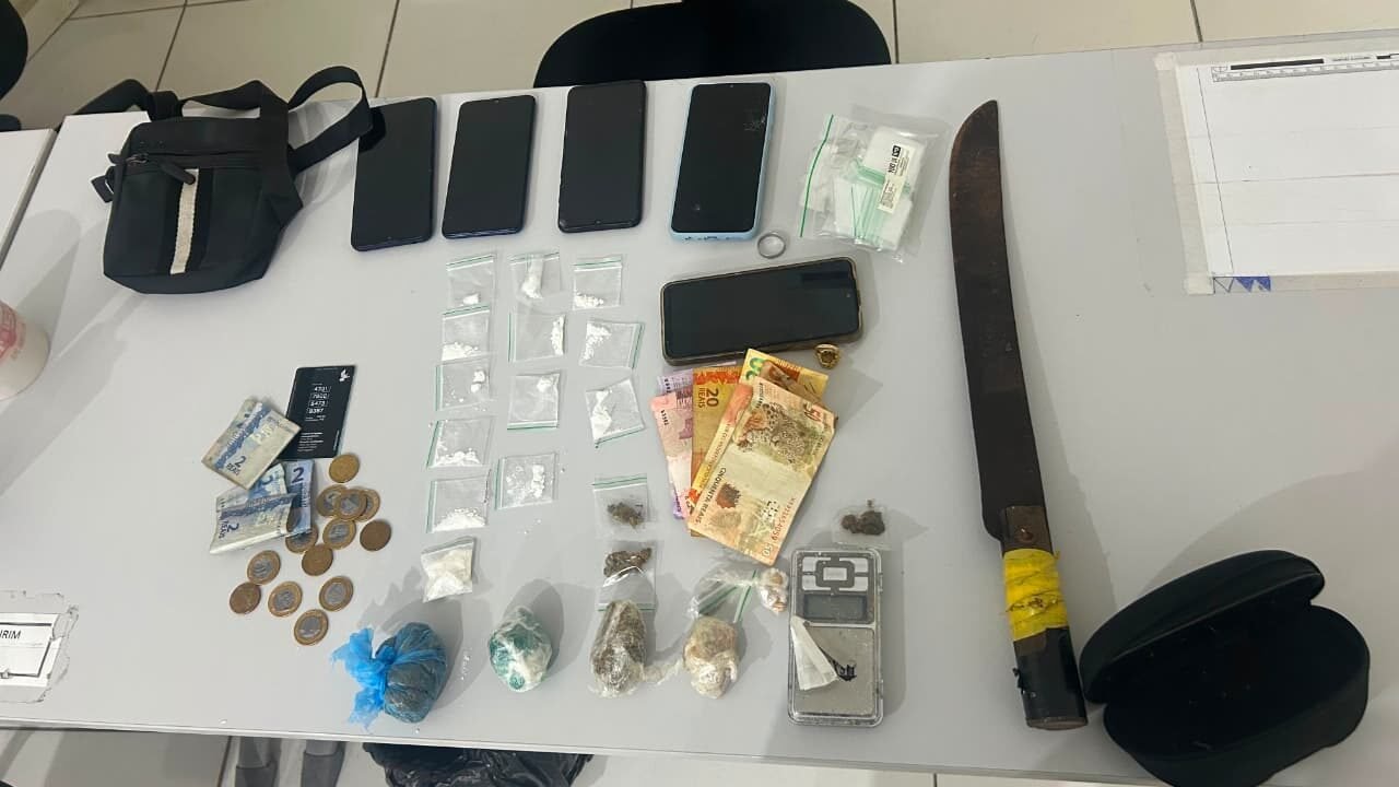 Operação do 11º BPM prende traficantes e captura foragido da Justiça em condomínio em Parnamirim