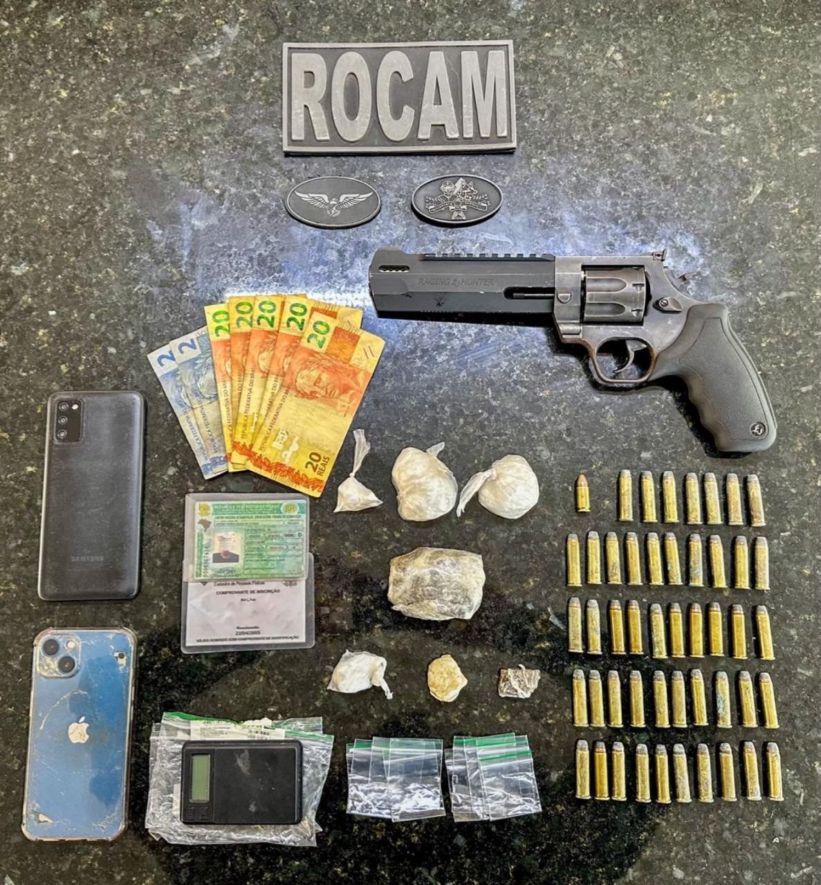 ROCAM apreende arma de fogo calibre .357, munições e drogas durante patrulhamento no bairro Santos Reis