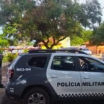 Mãe é conduzida à delegacia após esfaquear filho durante briga doméstica em Parnamirim