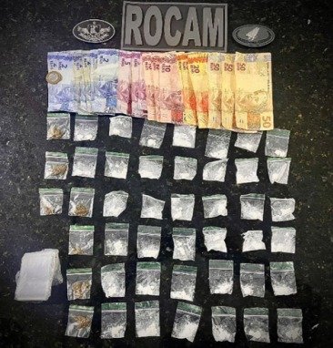 ROCAM apreende drogas, dinheiro e detém suspeito de 32 anos na Comunidade do Detran em Natal