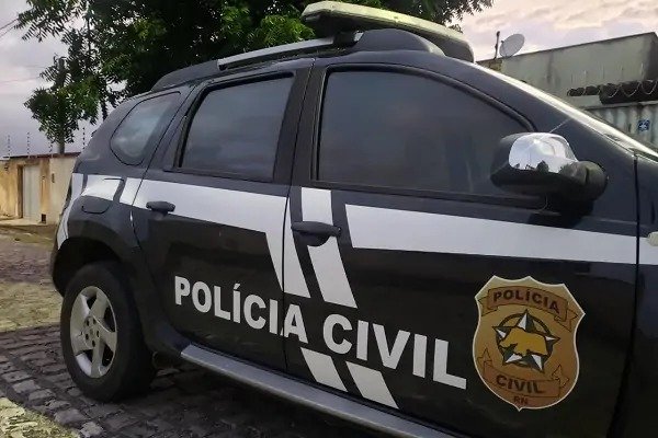 Polícia Civil cumpre mandado preventivo e prende mulher por descumprir medidas protetivas em Extremoz