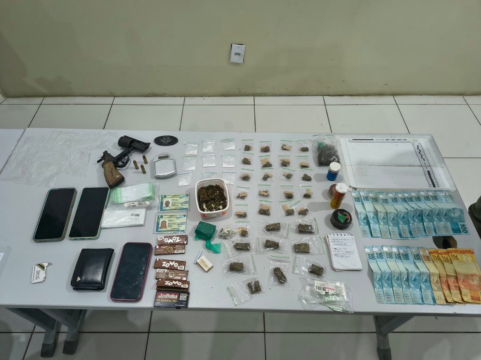 11º BPM apreende arma caseira, drogas e prende casal no Assentamento Libertação em Macaíba