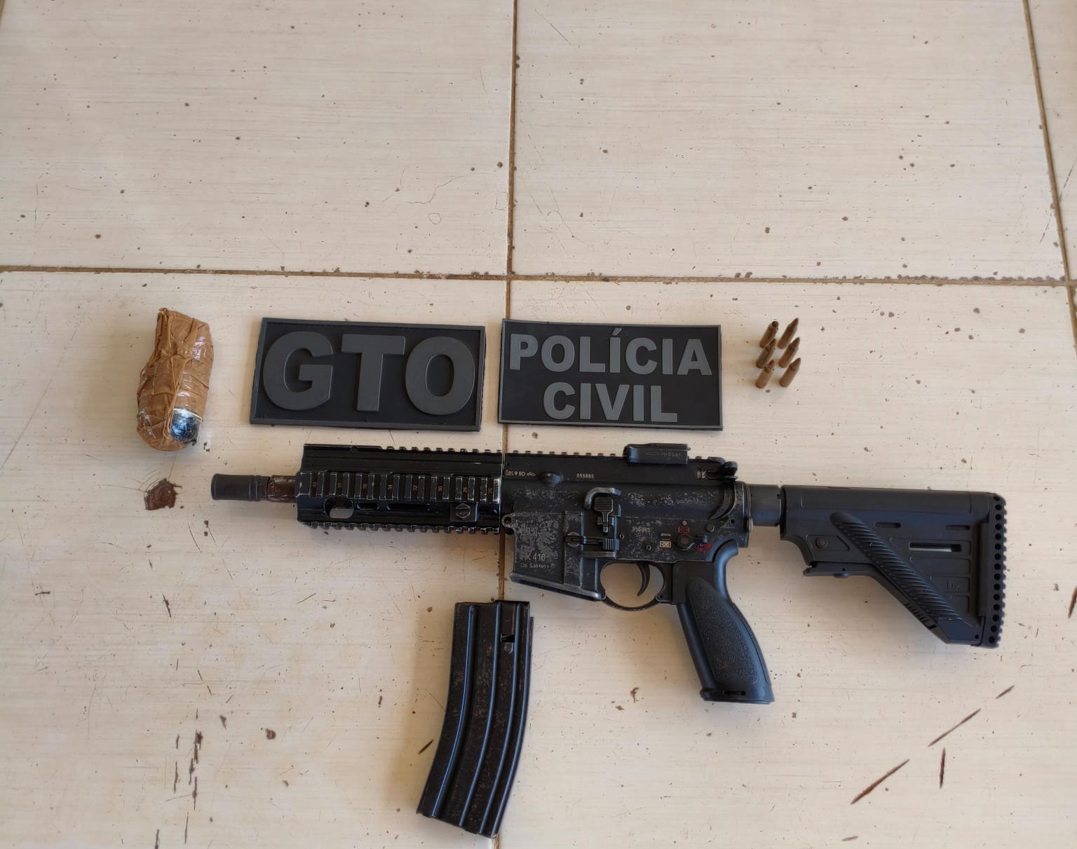 GTO do 10º BPM e Polícia Civil apreendem fuzil e granada durante varredura em Assú