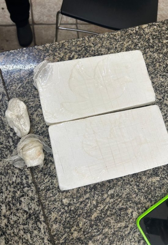 Polícia Militar apreende mais de 2 kg de pasta base de cocaína em Baraúna