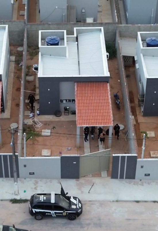Polícia Civil cumpre mandado preventivo e prende em flagrante suspeito por tráfico em São José de Mipibu
