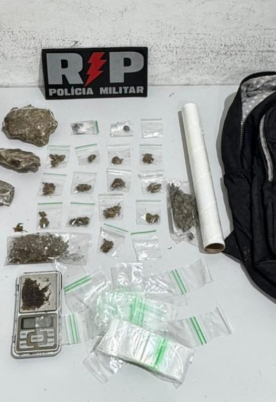 Suspeito cai de moto ao tentar fugir da PM e leva policiais a ponto de tráfico na Zona Norte de Natal