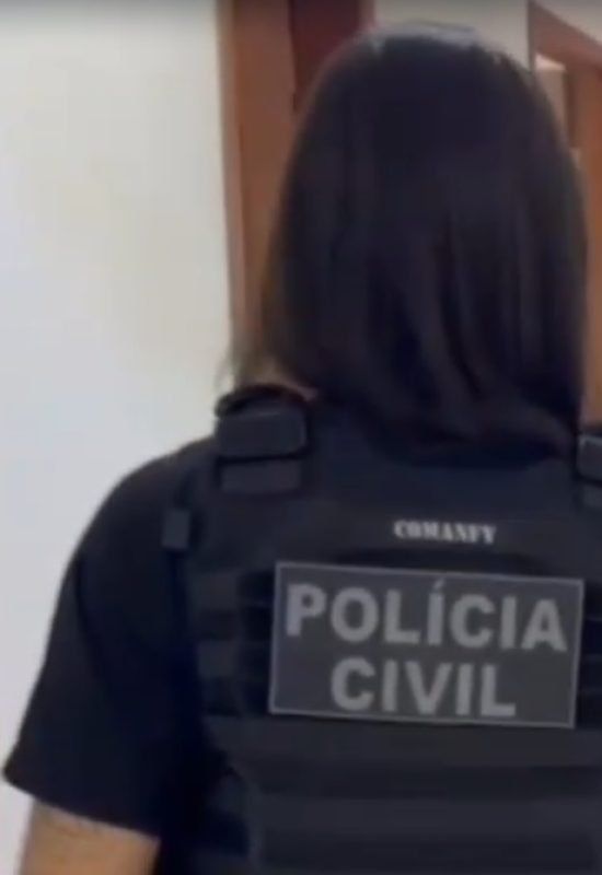 Mulher de 32 anos é presa suspeita de estuprar garota adolescente da mesma família em Parnamirim