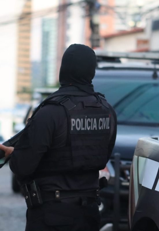 Homem de 19 anos é preso em Porto do Mangue por suspeita de estupro de vulnerável e aliciamento de menores