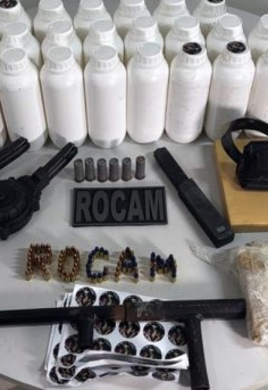 ROCAM apreende quase 4 quilos de drogas, munições e carregadores em Mossoró