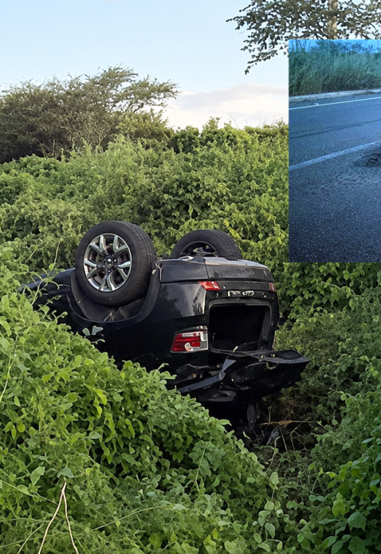 Motorista perde controle após atingir buracos e capota veículo na RN-013 entre Tibau e Mossoró