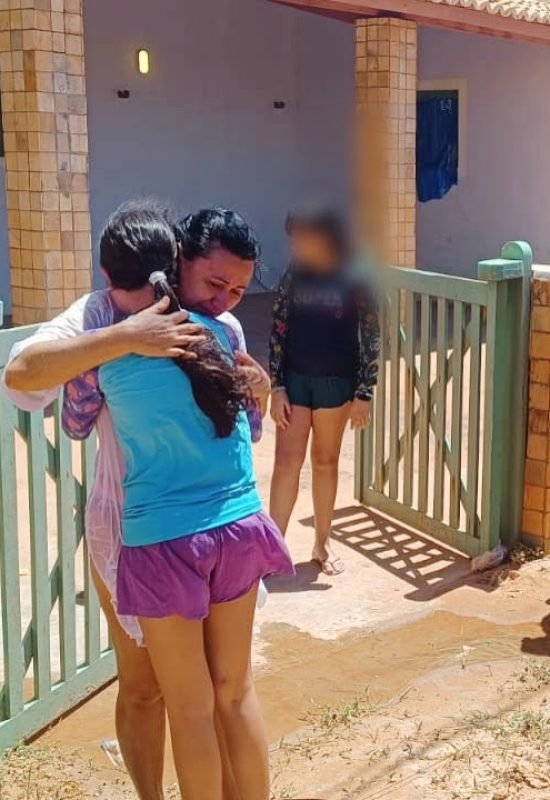 Bombeiros e PM resgatam criança que se perdeu em praia de Tibau durante feriado