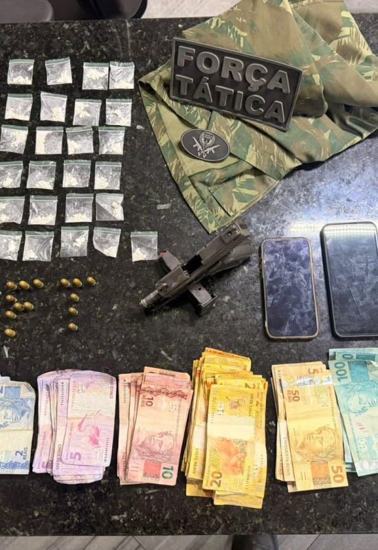 Operação Território Seguro: PM apreende pistola, cocaína e mais de R$ 3 mil na comunidade do Detran em Natal