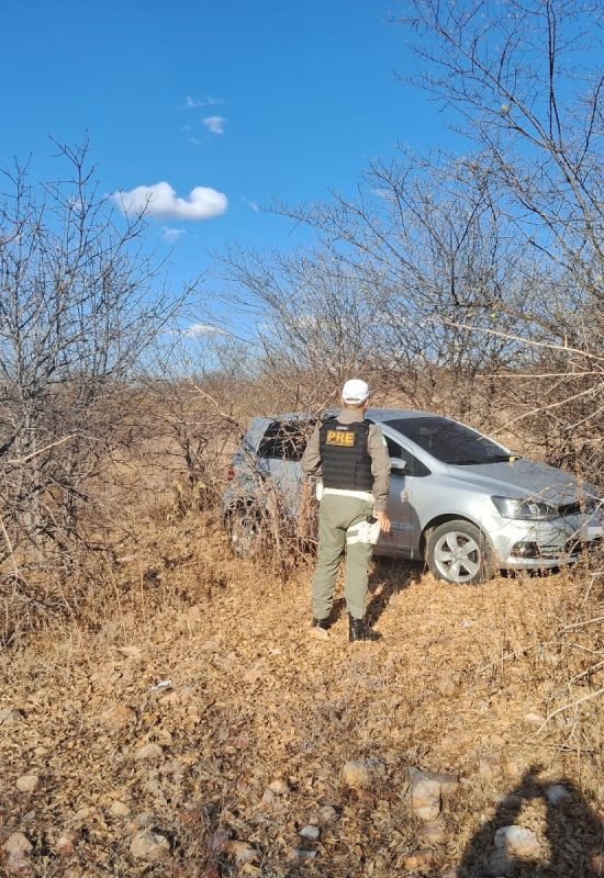 CPRE recupera automóvel com queixa de roubo nas proximidades do bairro Walfredo Gurgel em Caicó