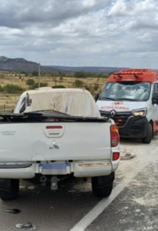 Violenta colisão frontal entre Creta e caminhonete deixa dois mortos e quatro feridos na BR-304 em Riachuelo