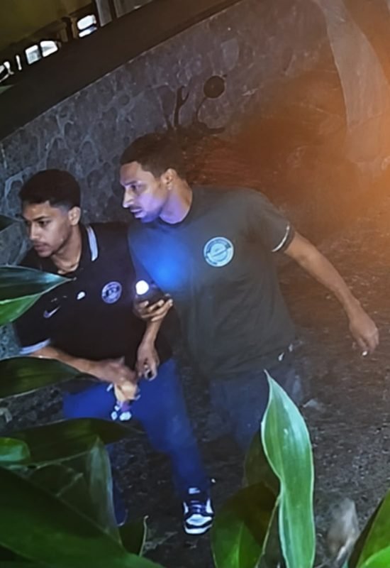 Polícia Civil divulga imagens e pede ajuda para identificar suspeitos de assaltos a turistas em Pipa